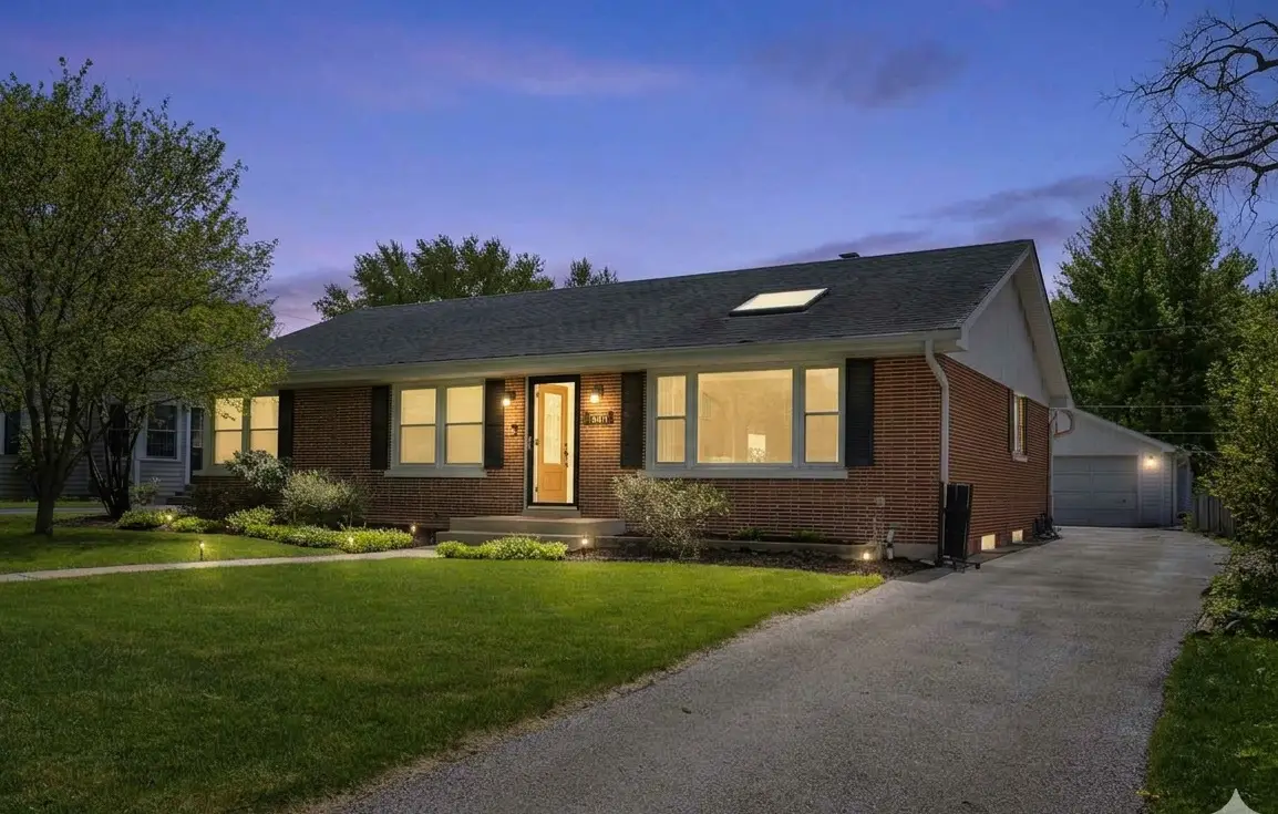 1910 E Liberty Drive, Wheaton, IL 60187 - #1