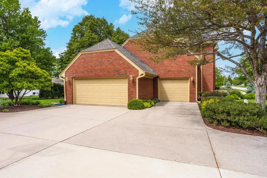 3301 Wisteria Lane, Bloomington, IL 61704 - #3