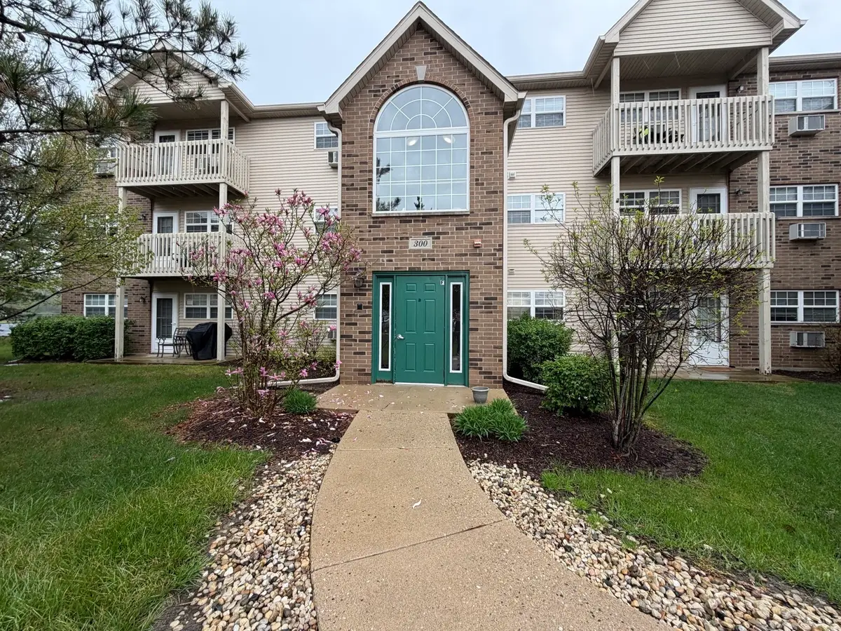 300 Cunat Boulevard #3B, Richmond, IL 60071 - #1