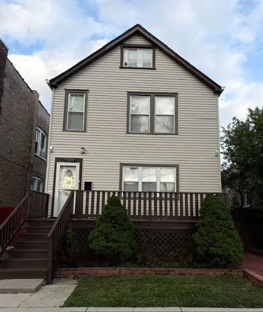 2711 N Marmora Avenue, Chicago, IL 60639