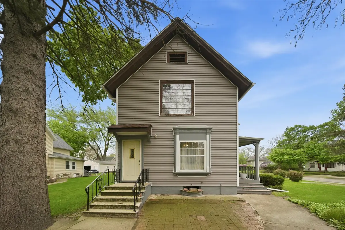 1003 Saint John Street, Elgin, IL 60120 - #1