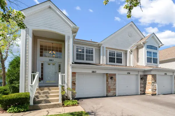 160 Fairfield Lane, Carol Stream, IL 60188