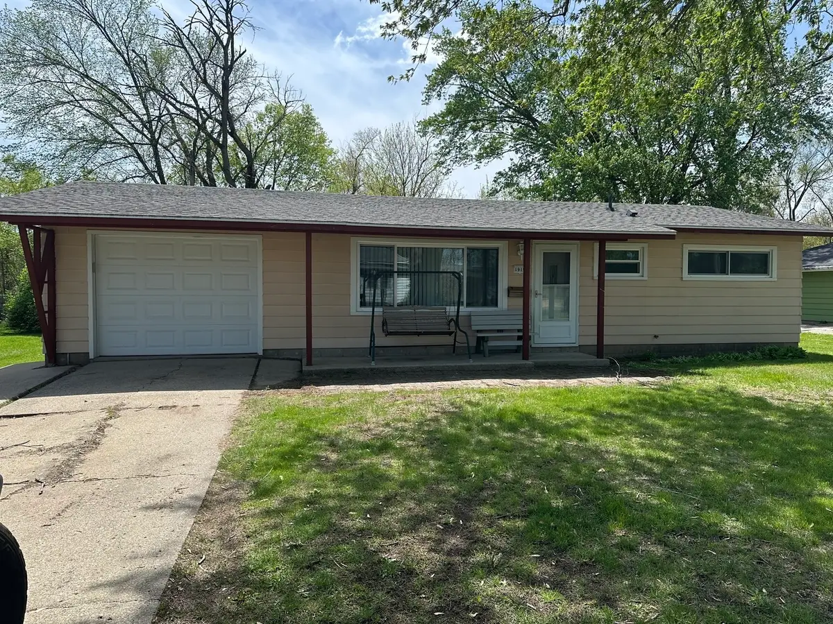 1919 Portland Avenue, Savanna, IL 61074 - #1