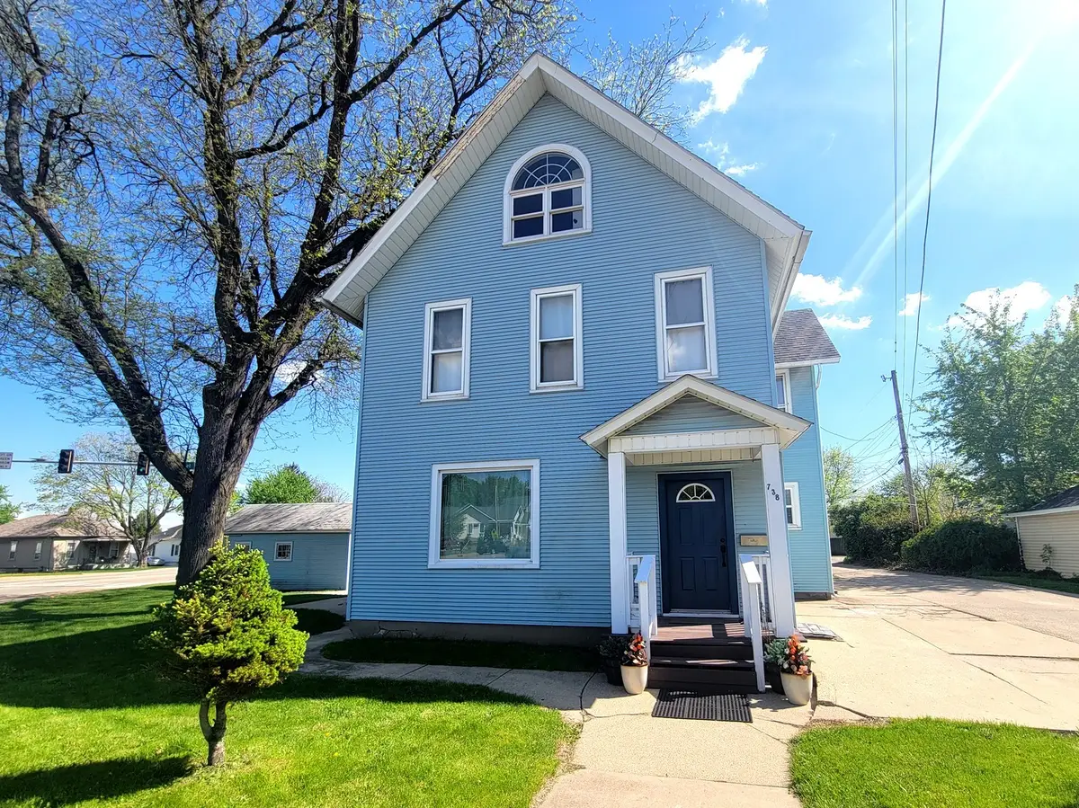 738 11th Street, Lasalle, IL 61301 - #1