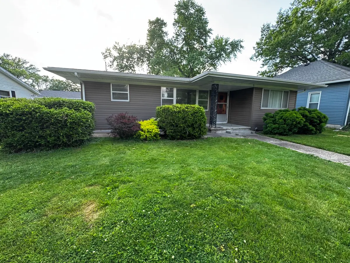 803 S Madison Street, Du Quoin No 3, IL 62832 - #1