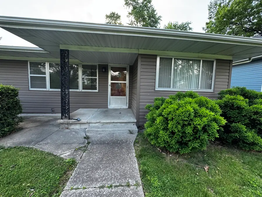 803 S Madison Street, Du Quoin No 3, IL 62832 - #2
