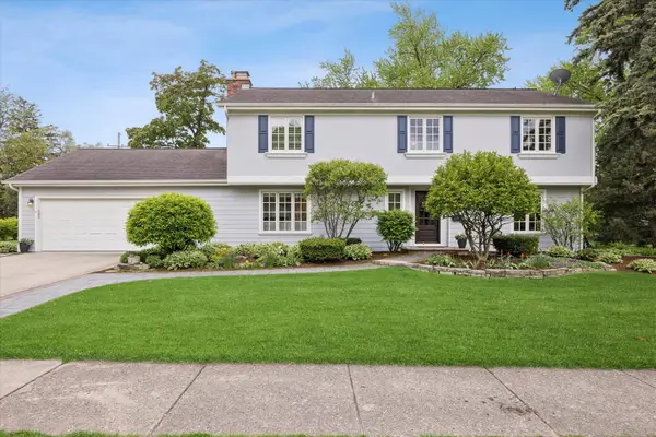 698 N Kenilworth Avenue, Glen Ellyn, IL 60137