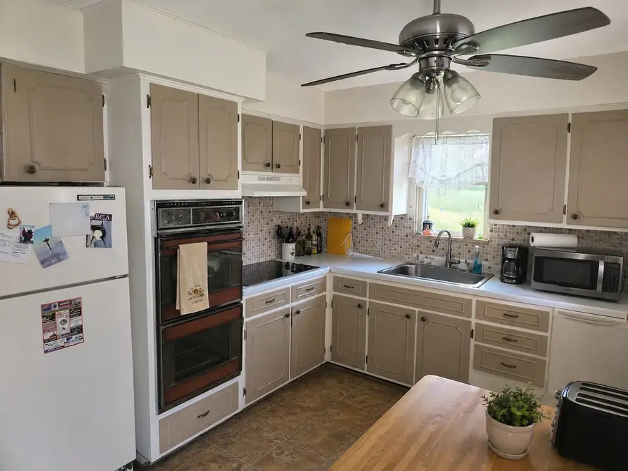 247 Maple Street, Chester, IL 62233 - #3