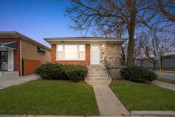 3700 W 76th Place, Chicago, IL 60652