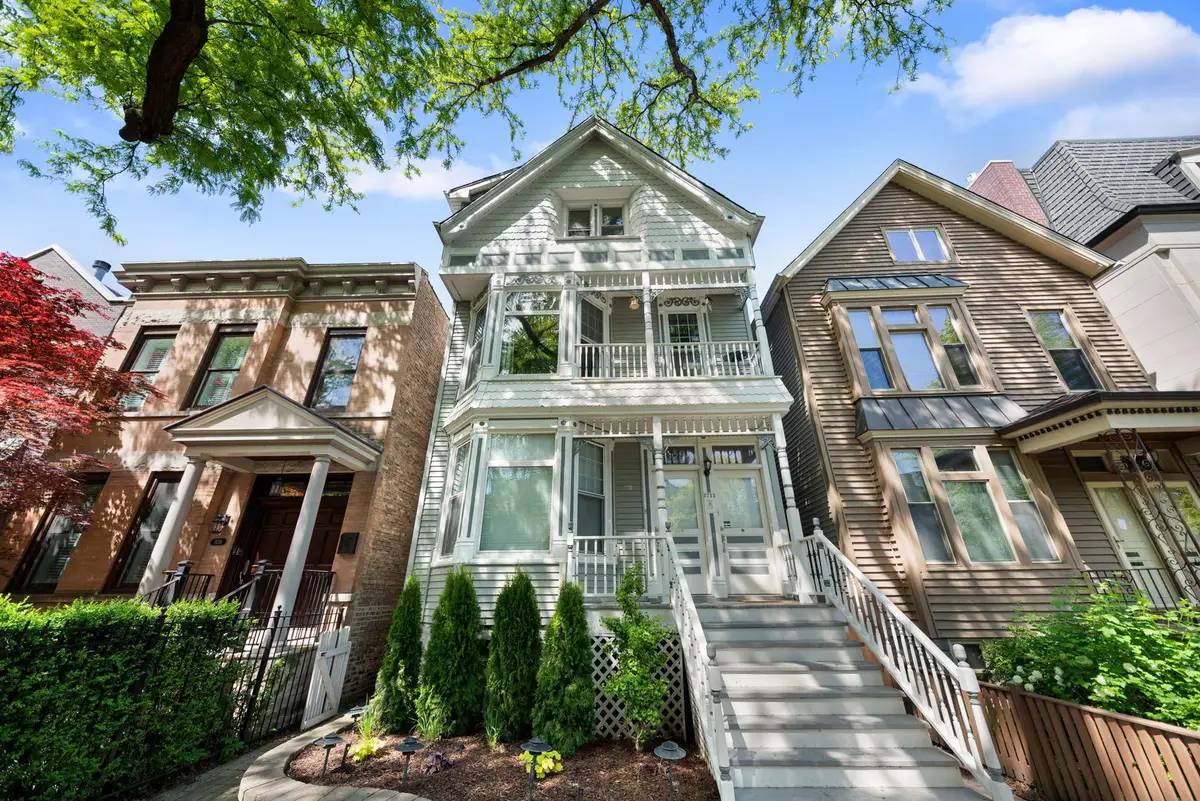 3722 N Bosworth Avenue, Chicago, IL 60613 - #1