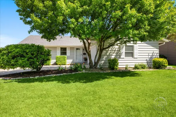 2181 W Illinois Avenue, Aurora, IL 60506