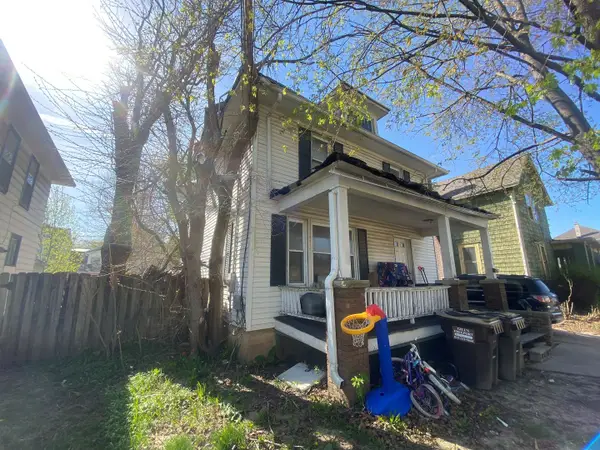 1216 S Rotzler Avenue, Freeport, IL 61032