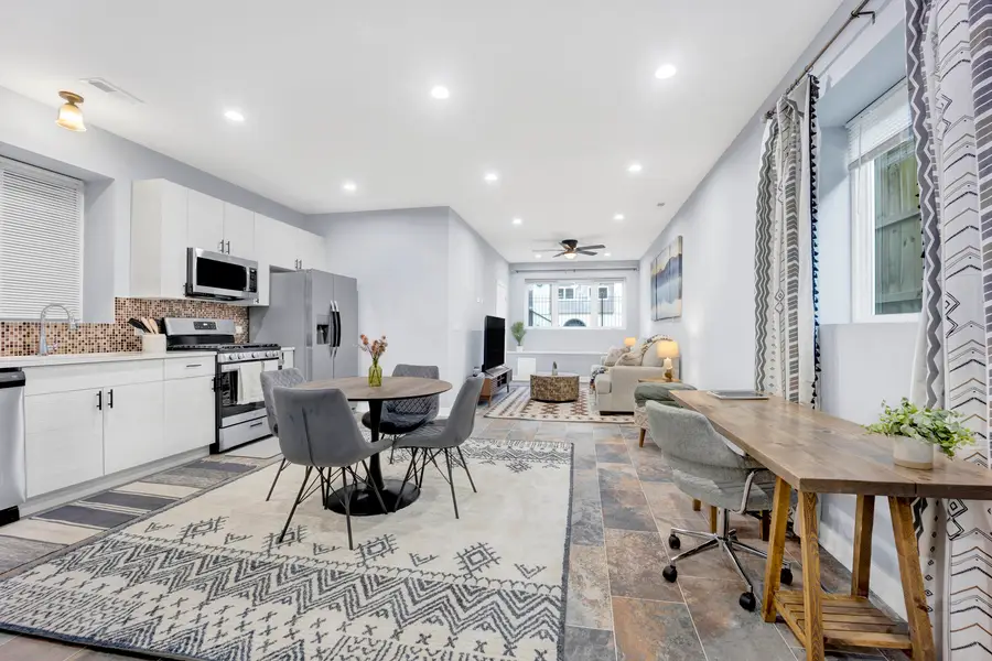 5843 W Corcoran Place, Chicago, IL 60644 - #2