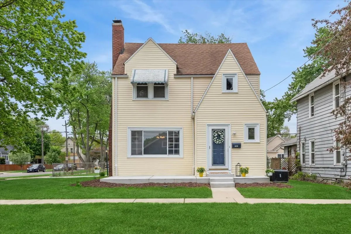 747 Watson Street, Aurora, IL 60505 - #1