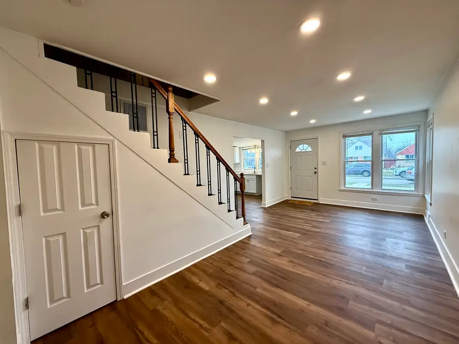 1530 N 39th Avenue, Stone Park, IL 60165 - #3