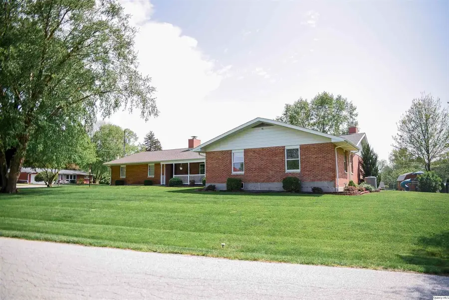 3210 Golf Dr, Quincy, IL 62301 - #2