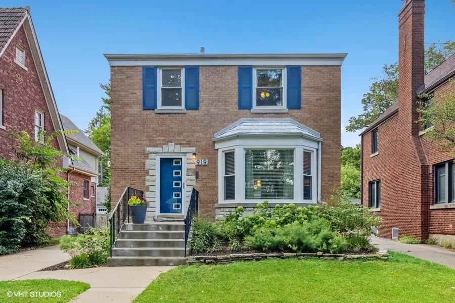 919 Belleforte Avenue, Oak Park, IL 60302 - #1