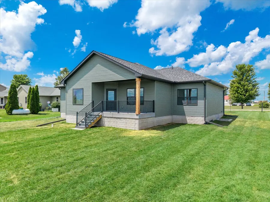 455 Rhonda Road, New Liberty, IA 52765 - #2