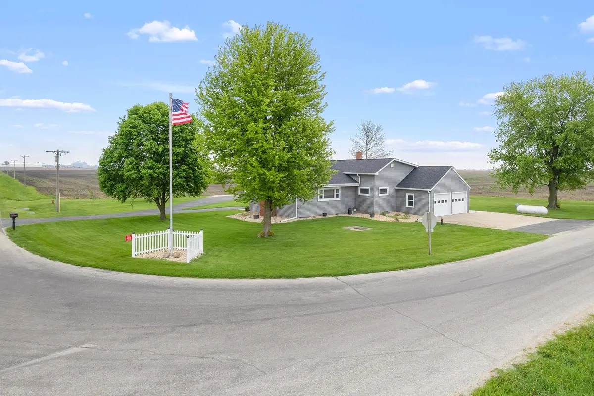 4698 E 17th. Road, Leland, IL 60531 - #1