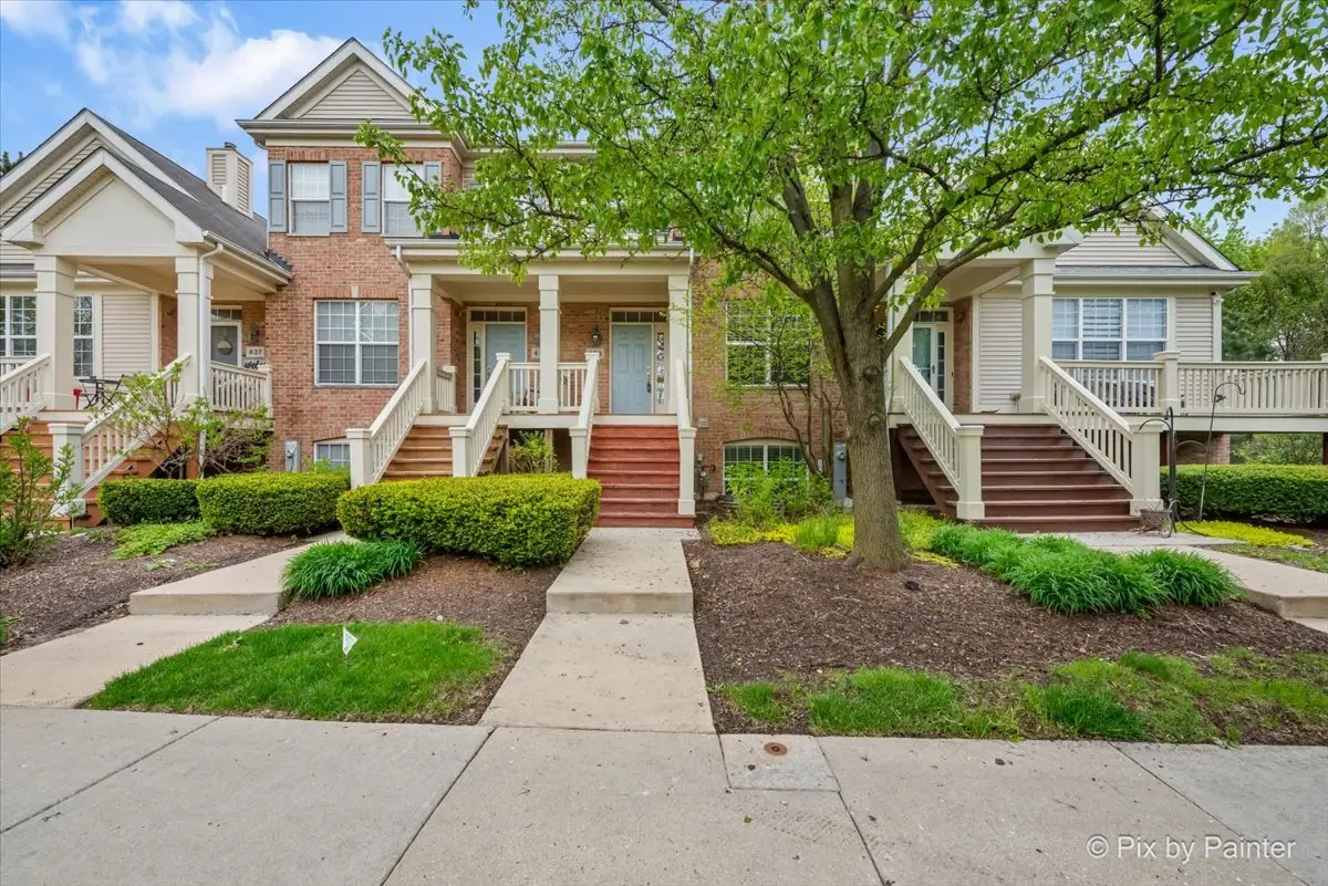 433 E Railroad Avenue, Bartlett, IL 60103 - #1