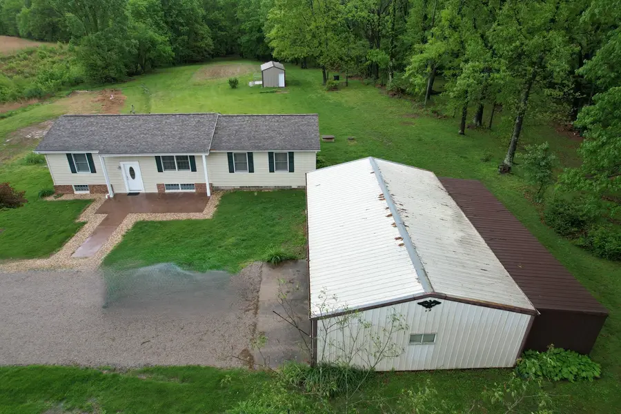 22664 N Hails Lane, Texico, IL 62889 - #2