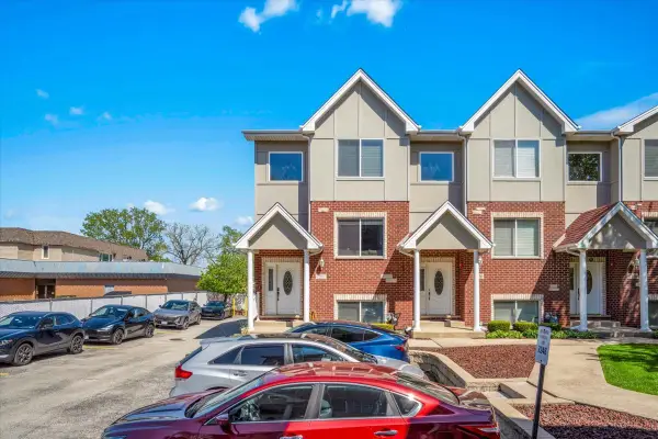 7222 W 83rd Street, Bridgeview, IL 60455