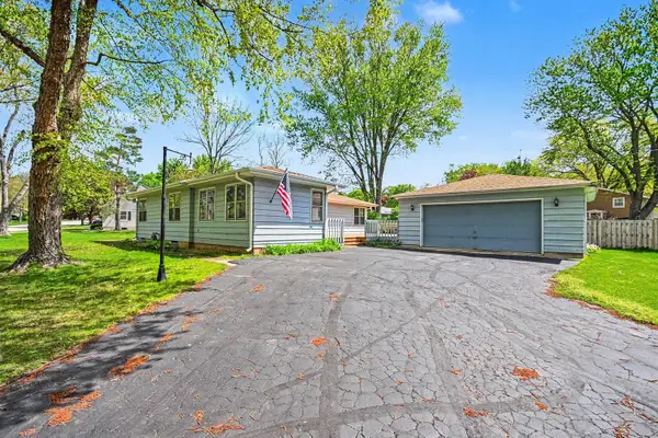 539 Lincoln Street, Algonquin, IL 60102