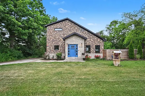 19W676 99th Street, Lemont, IL 60439
