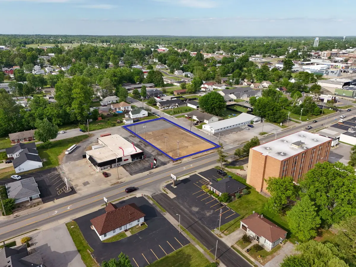 1100 W Main Street, Marion, IL 62959 - #1