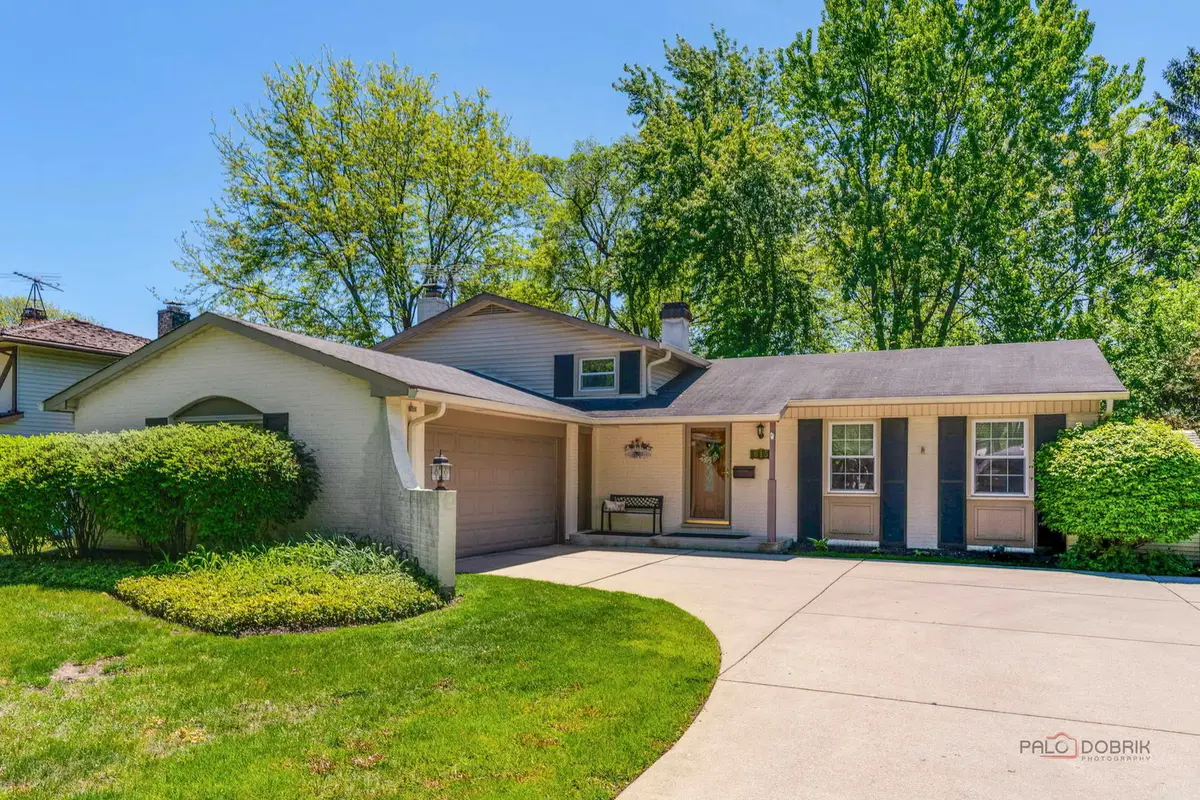 615 E Golf Road, Libertyville, IL 60048 - #1