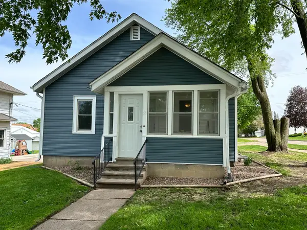 32 S Stephens Street, Preston, IA 52069