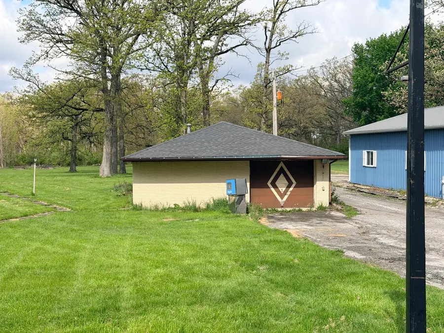25716 S Stoney Island Avenue, Crete, IL 60417 - #3