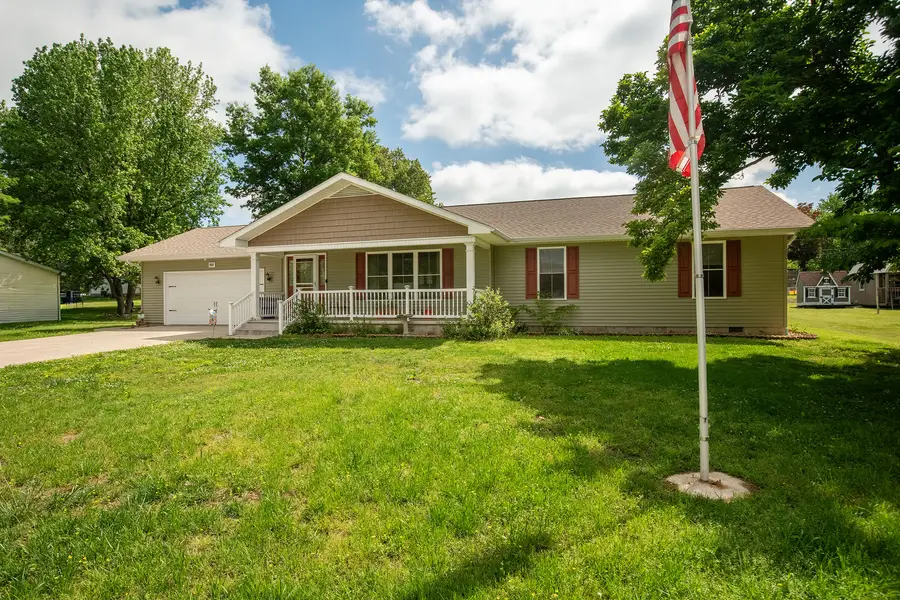 707 S Sunny Slope Street, West Frankfort, IL 62896 - #3
