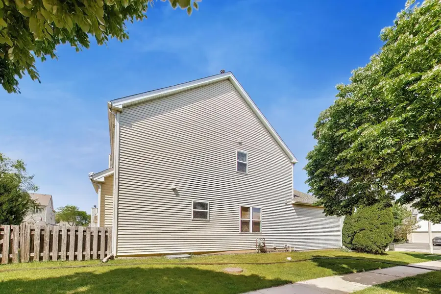 1039 Viewpoint Drive, Lake In The Hills, IL 60156 - #3
