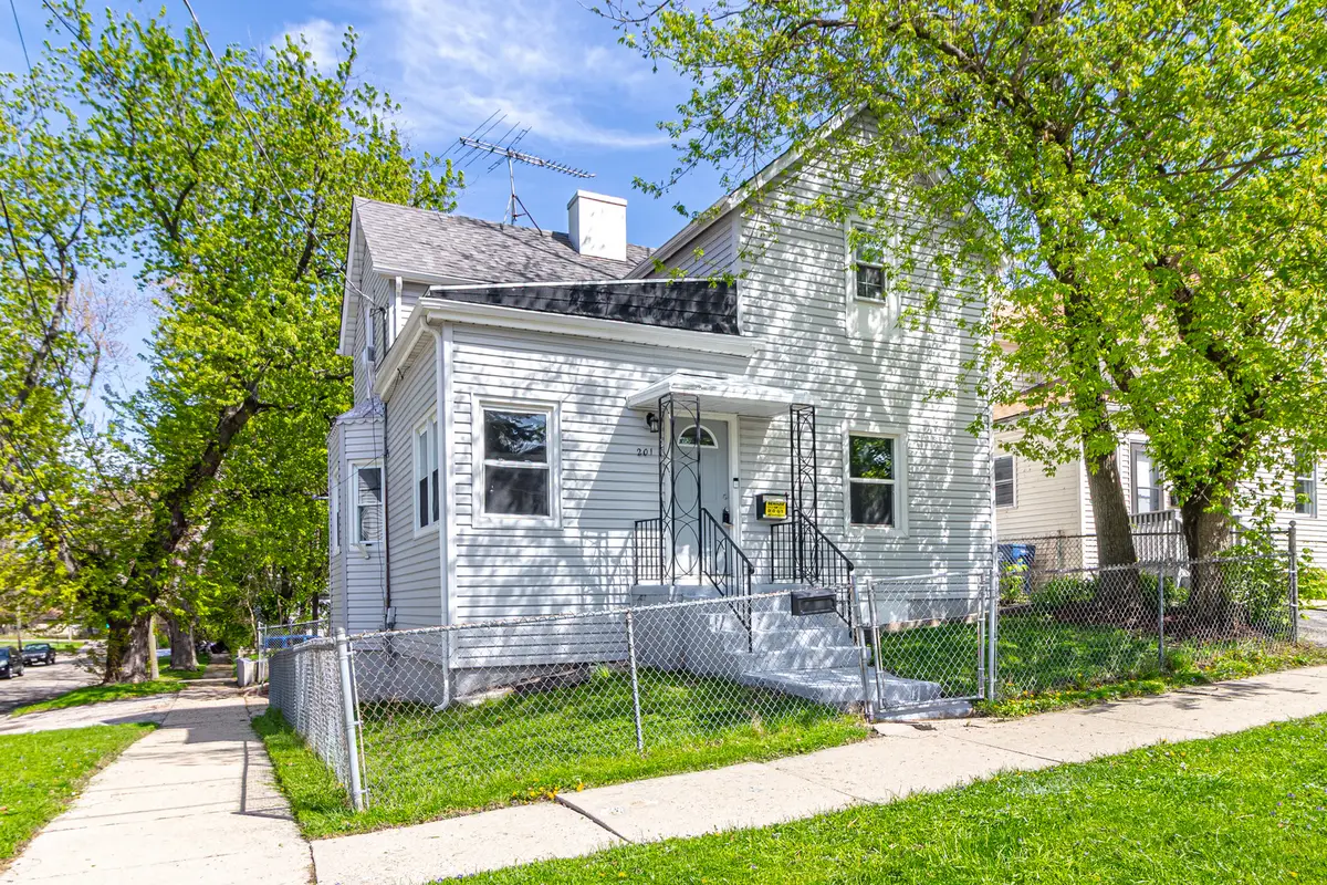 201 S Park Avenue, Waukegan, IL 60085 - #1