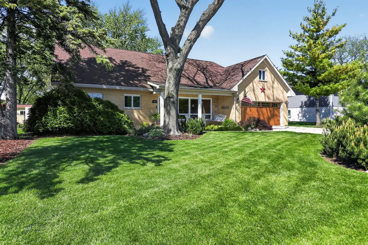 700 E Turner Avenue, Roselle, IL 60172 - #1