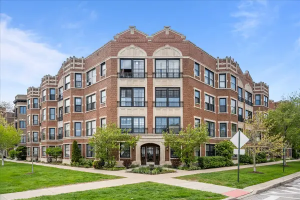 632 Sheridan Square #1, Evanston, IL 60202