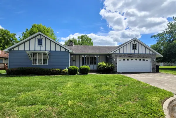 509 Willow Place, Salem, IL 62881