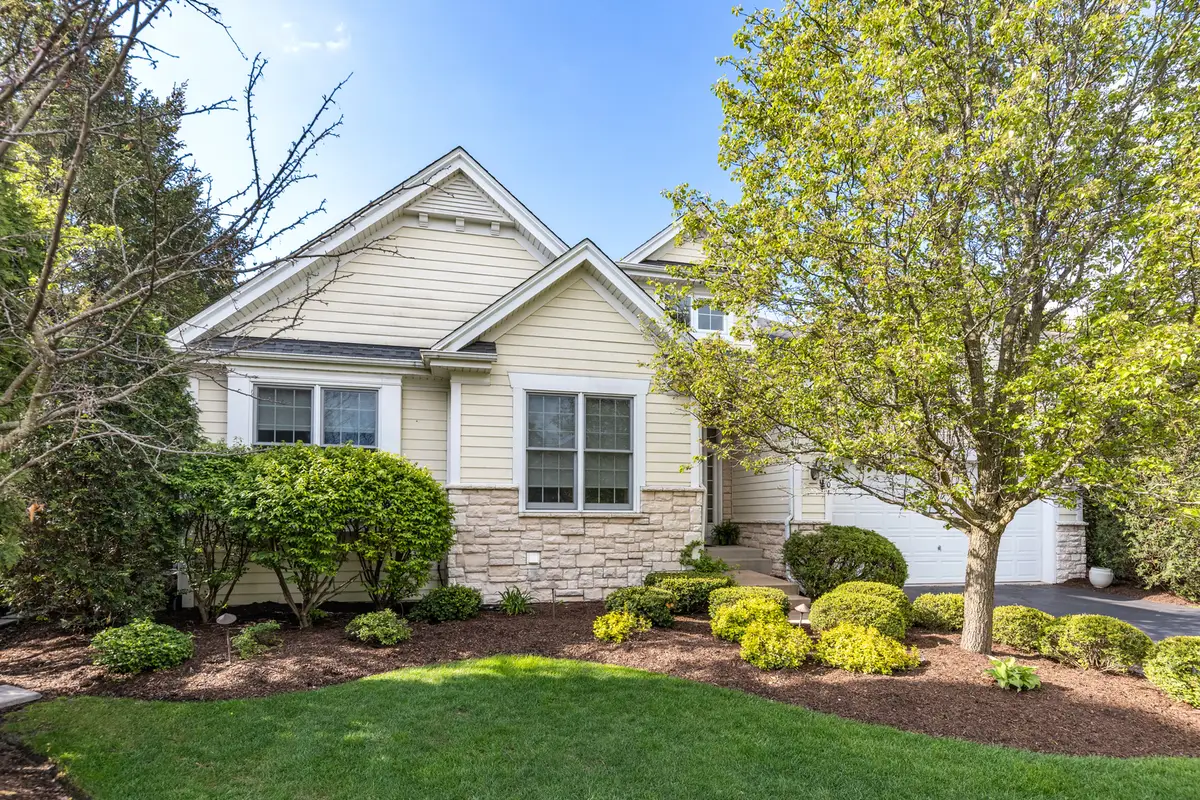 2701 W Walnut Court, Woodridge, IL 60517 - #1