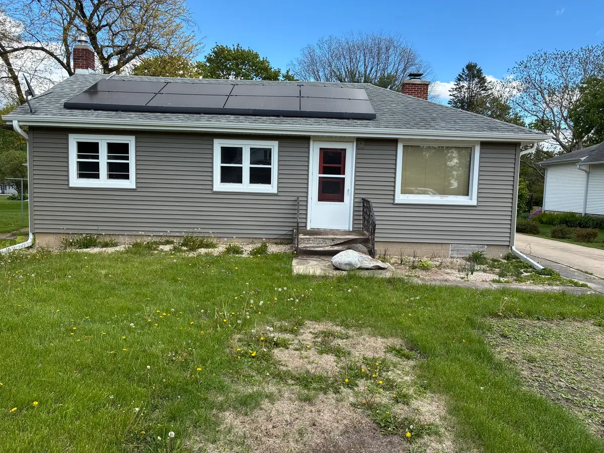 209 Main Street, Lindenwood, IL 61049 - #1