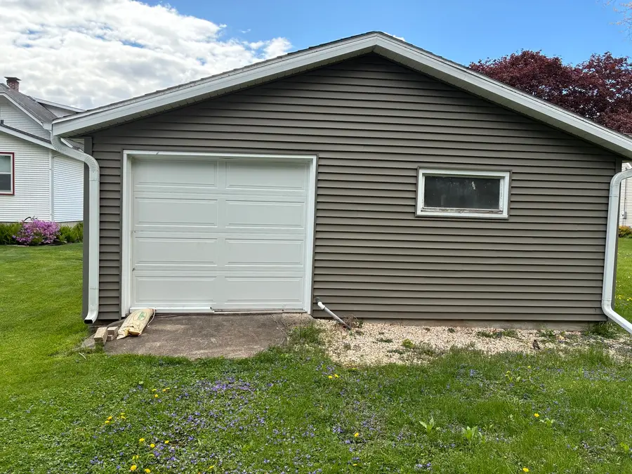 209 Main Street, Lindenwood, IL 61049 - #3