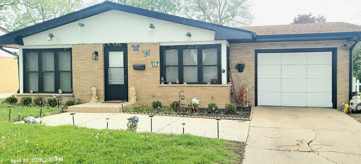 703 Sheldon Avenue, Aurora, IL 60506 - #1