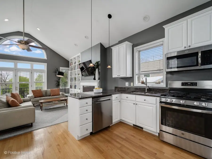 3027 N Racine Avenue #3, Chicago, IL 60657 - #2