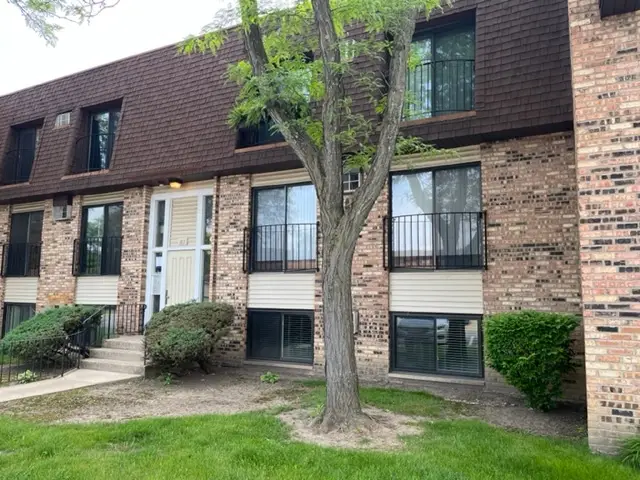 183 N Waters Edge Drive W #301, Glendale Heights, IL 60139 - #1