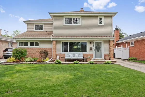 8243 N Washington Street, Niles, IL 60714