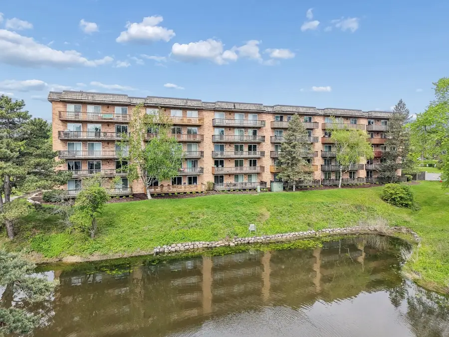 8025 Woodglen Lane #403, Downers Grove, IL 60516 - #2