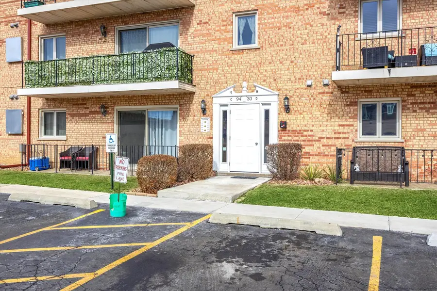 9430 Greenbriar Drive #2H, Hickory Hills, IL 60457 - #2