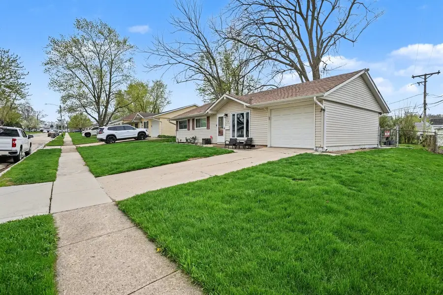 458 Berkshire Avenue, Romeoville, IL 60446 - #3