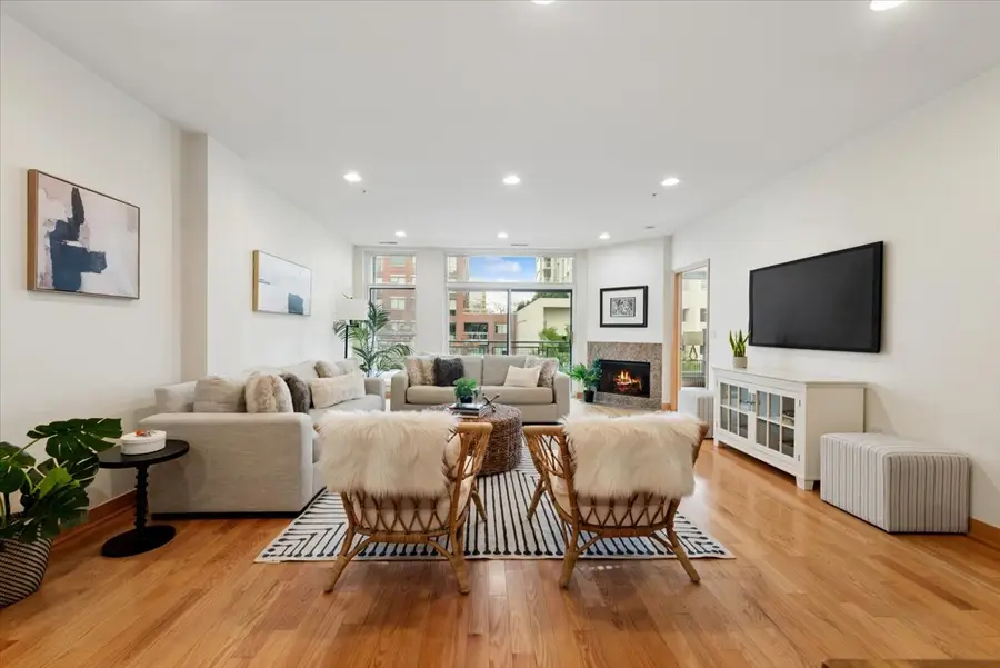1572 Maple Avenue #302, Evanston, IL 60201 - #3