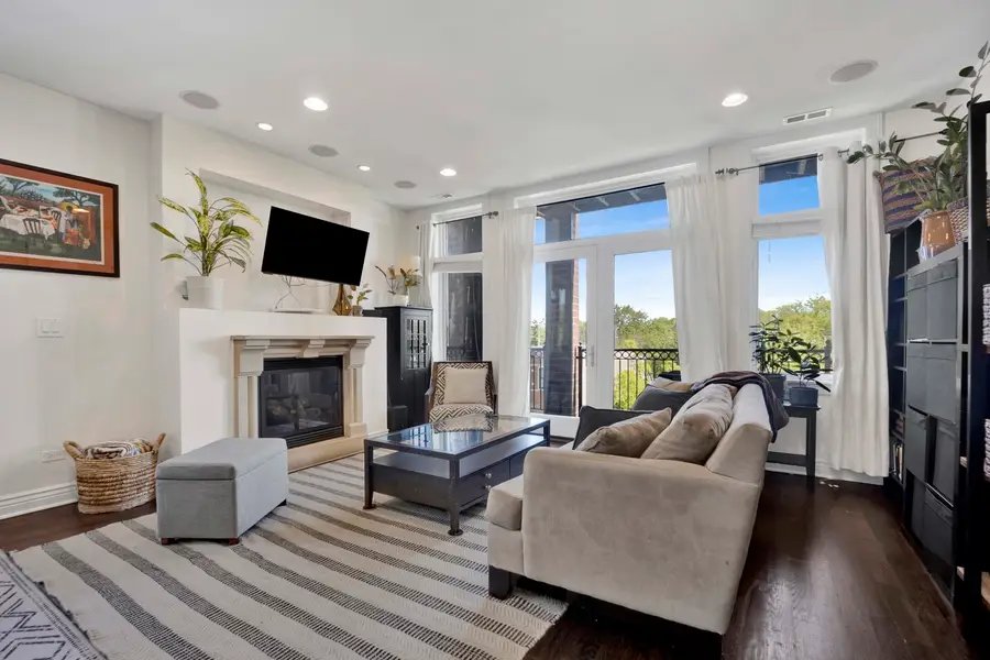 4156 N Elston Avenue #3N, Chicago, IL 60618 - #3